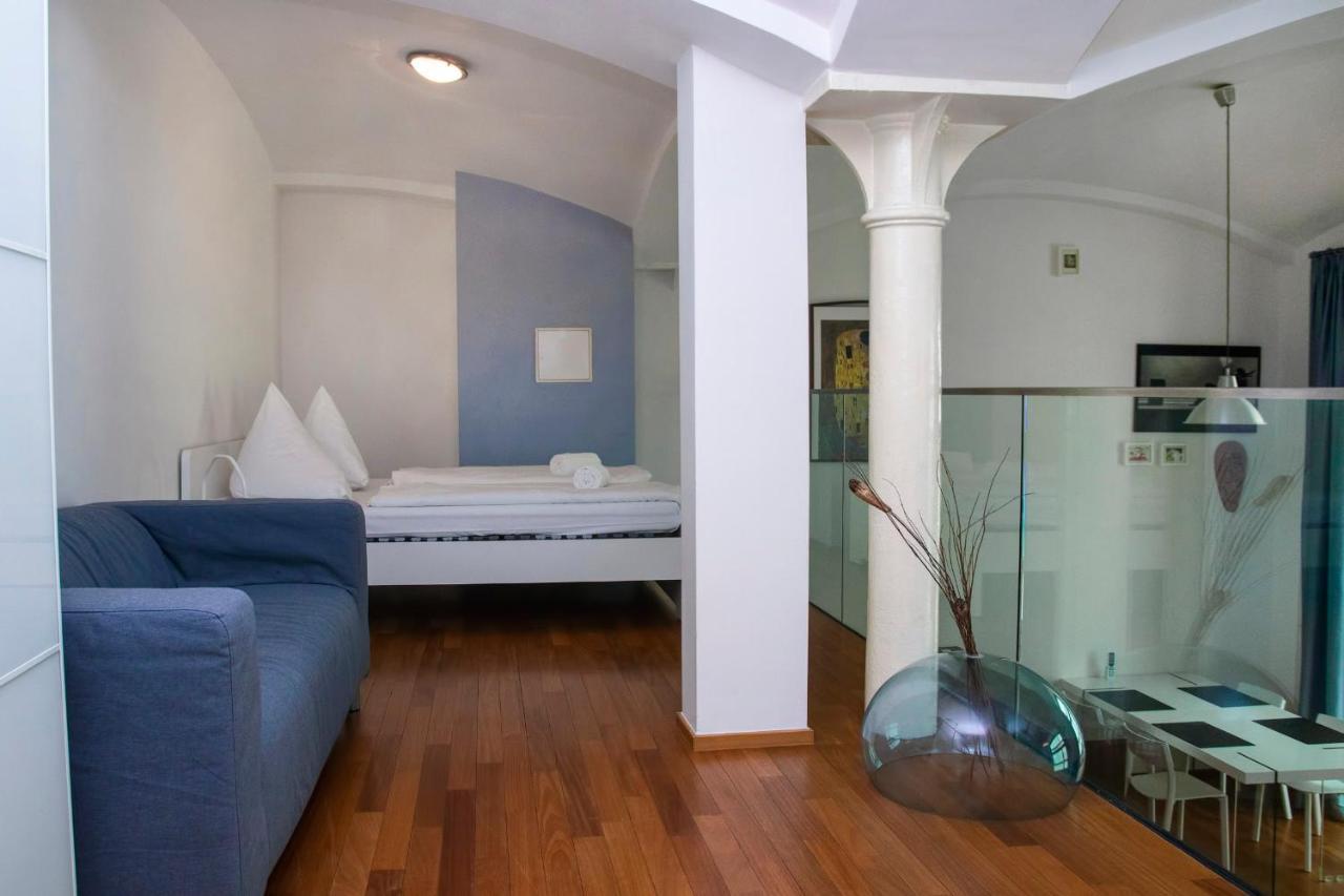 Modern Apartment With Terrace And Air Conditioning Praha Exteriér fotografie