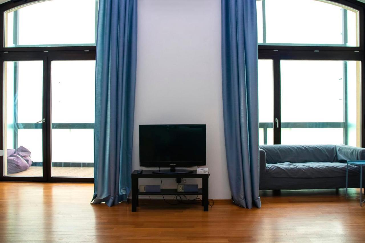 Modern Apartment With Terrace And Air Conditioning Praha Exteriér fotografie